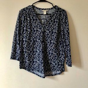 3/$15 - H&M Blue White Leaf Print V-Neck Blouse